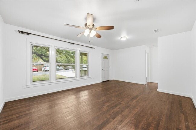 Building Photo - 1003 Cogbill St