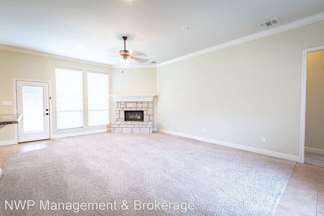 Building Photo - 3 br, 2 bath House - 5801 Thompson Pl.