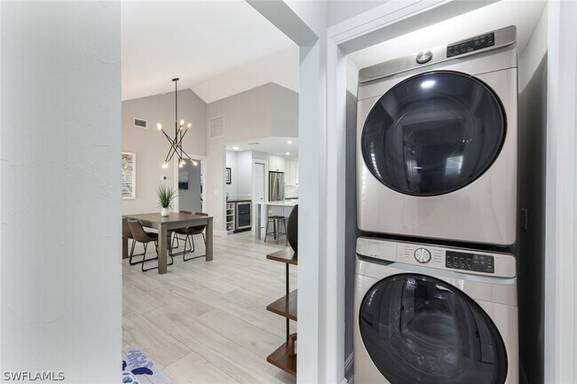 Building Photo - 714 Reef Point Cir