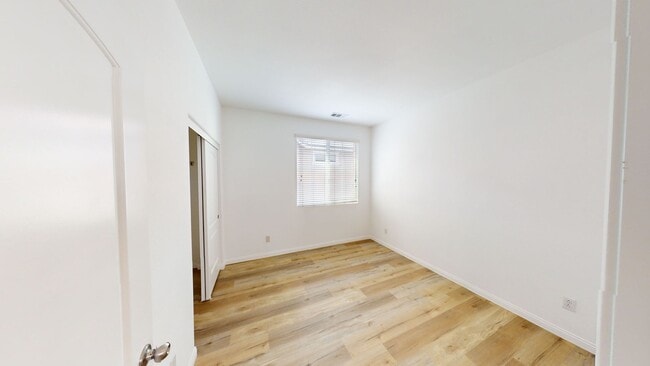 Building Photo - Available Now: Cozy 4 Bedroom 2.5 Bath Hom...