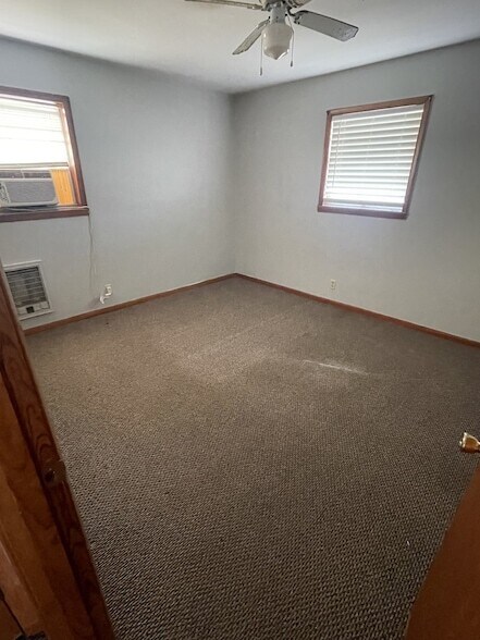 Building Photo - 113 Edgehill Dr