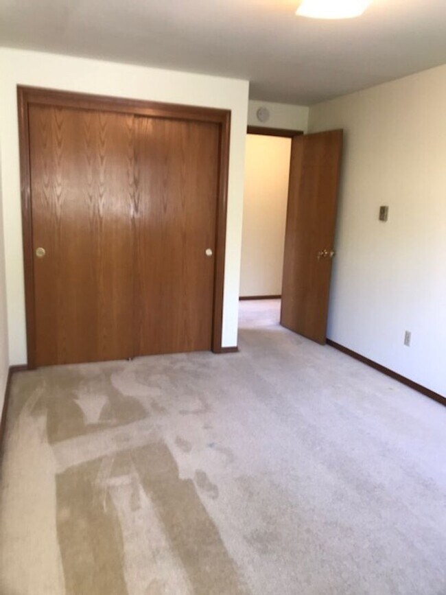 Building Photo - 1151804