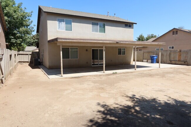 Building Photo - 305 Alysheba Dr