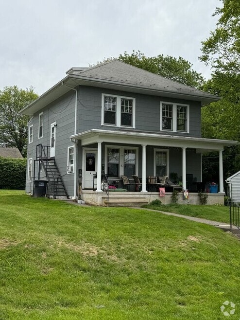 Building Photo - 105 Parkview Ave
