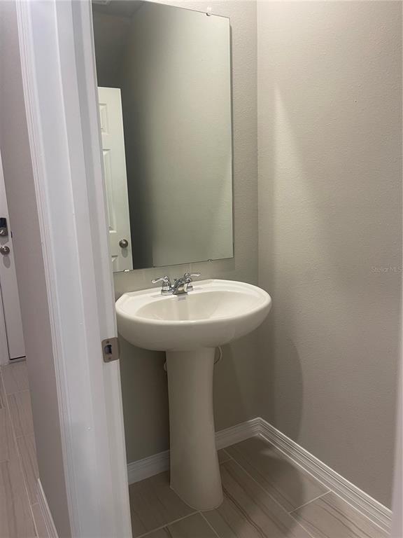 Building Photo - 452 Legacy Lp