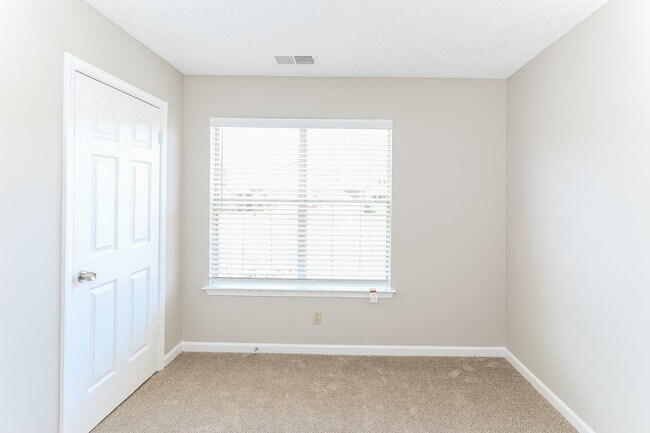 Building Photo - 4072 Angelace Dr N