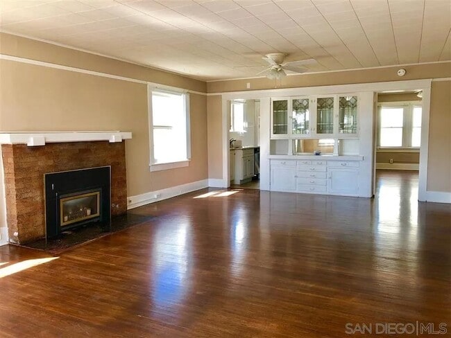 Building Photo - 3576 Fourth Avenue Unit