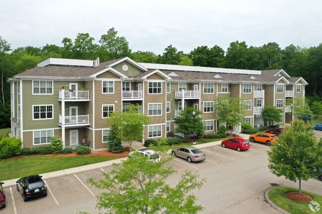 Building Photo - Orchard Overlook