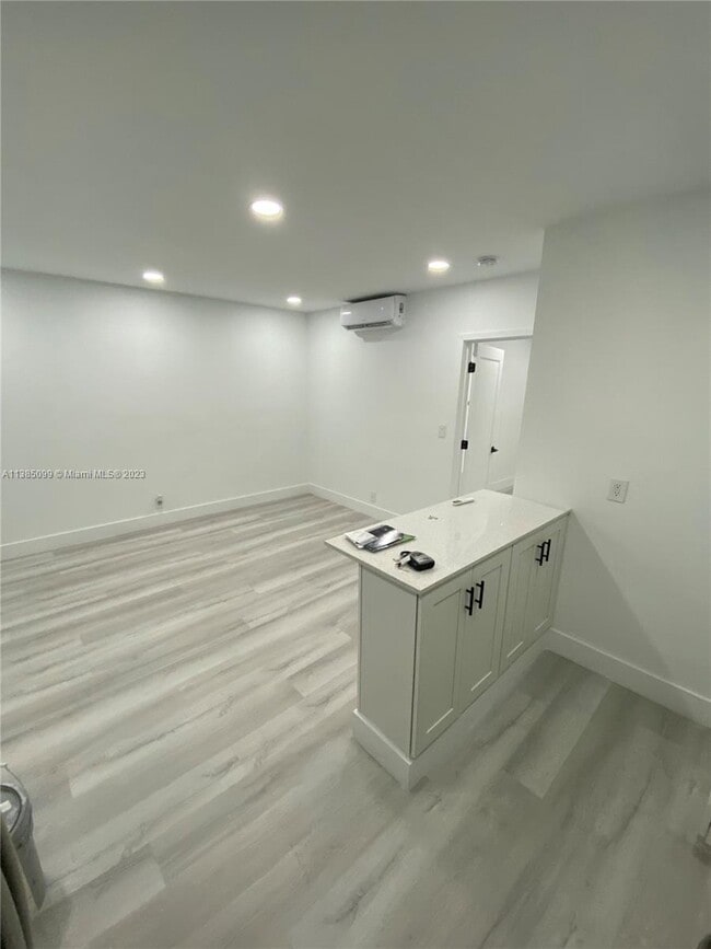 Building Photo - 3071 SW 27th Ave