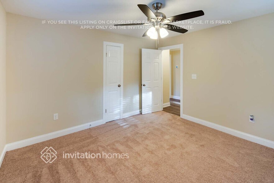 Building Photo - 1517 Lasalle St