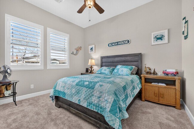 Building Photo - Walden Farms home with a great relaxing backyard!