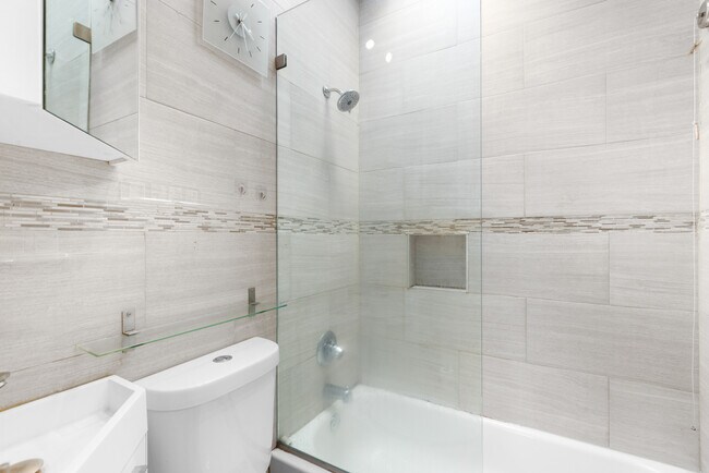 Building Photo - 57 Halsey St