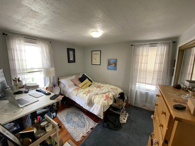 Building Photo - 41 Belknap St