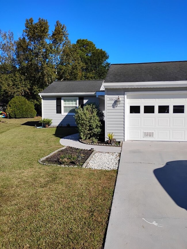 Building Photo - Gleneagles Drive