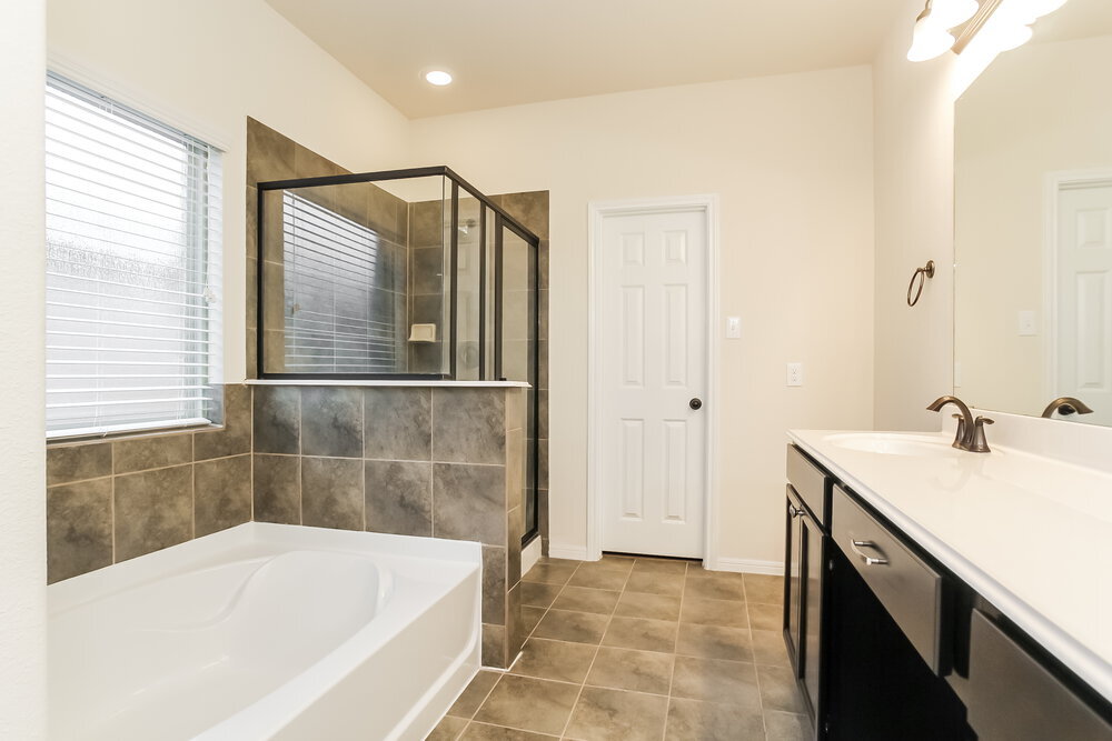 Building Photo - 9222 Chloe Dr