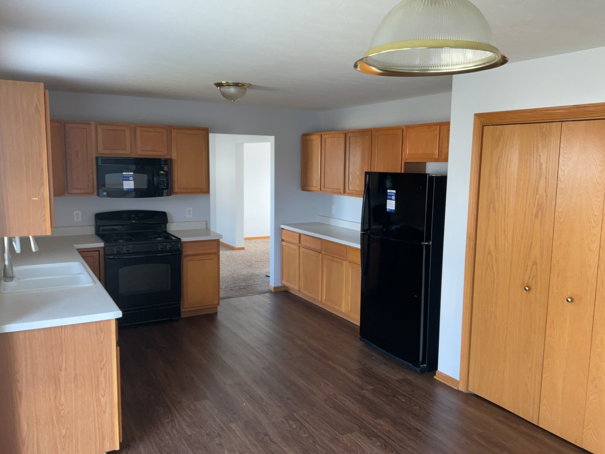 Building Photo - 948 Bradley Ln