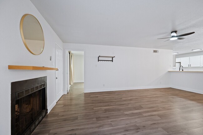 Building Photo - 10733 Braes Bend Dr