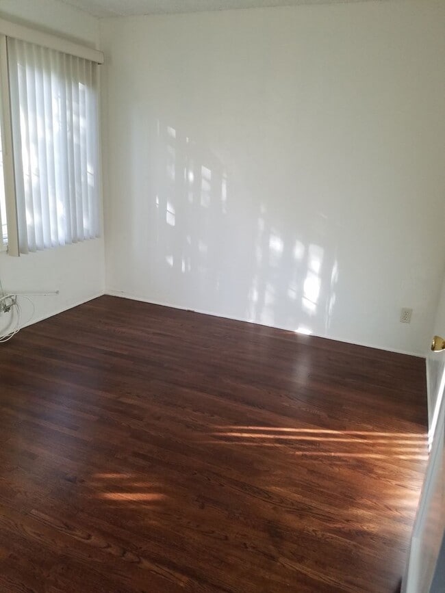 Building Photo - 3039 Landis St