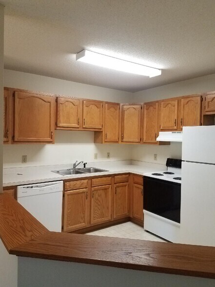 Building Photo - 1232 Spruce Ct
