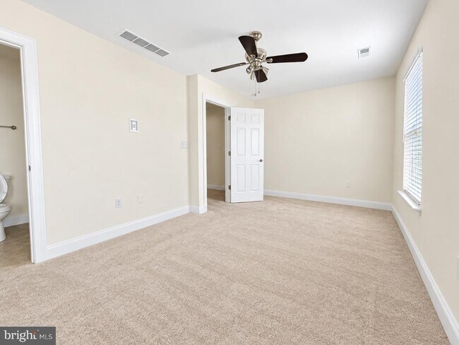 Building Photo - 115 Bay Hill Ln
