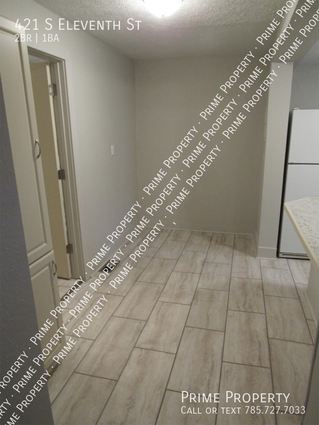 Building Photo - 421 S Eleventh St-