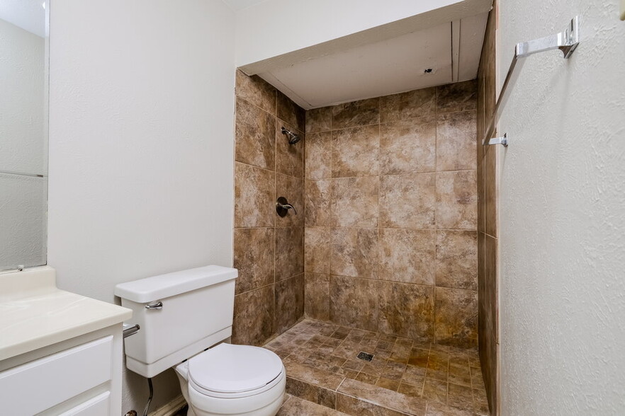 Building Photo - 7317 Knight Dr