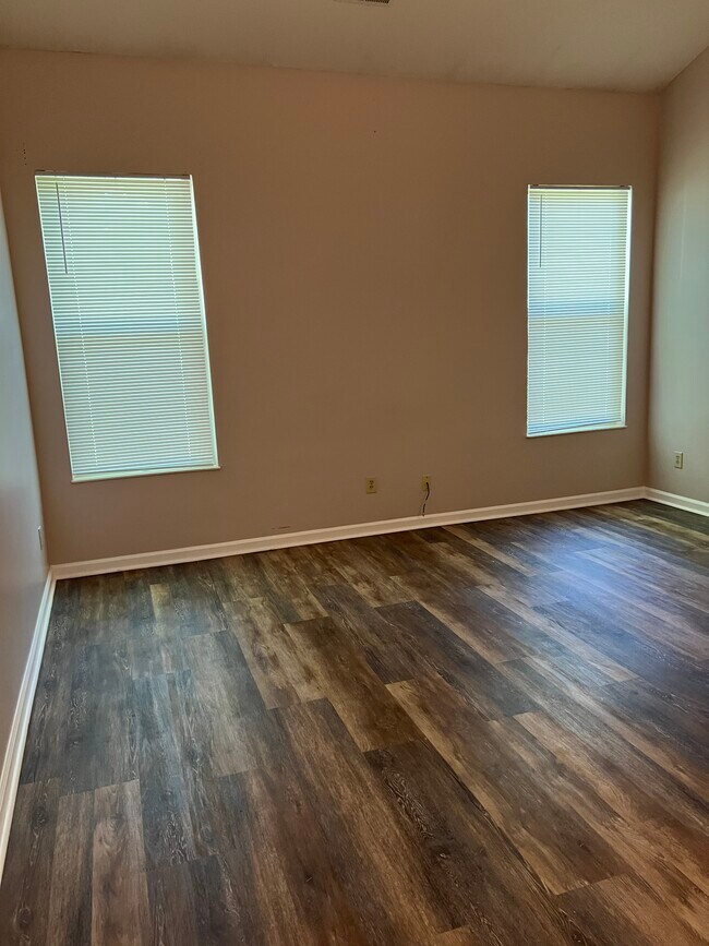 Building Photo - 9066 Glass Chimney Ln