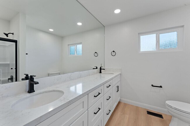 Building Photo - RV/trailer parking