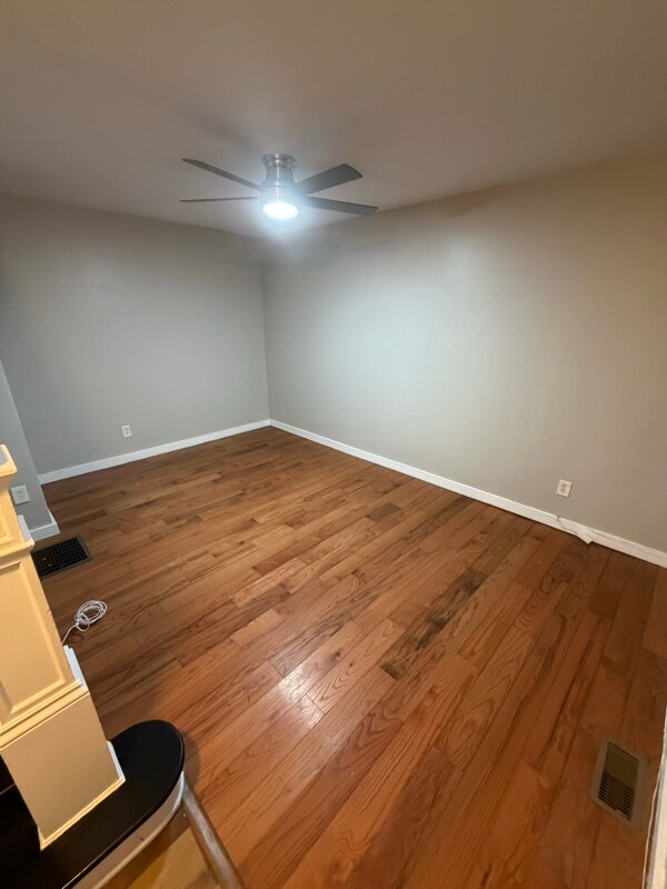 Building Photo - 6 Gensler Rd