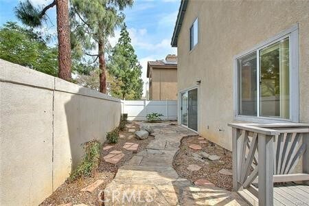 Building Photo - 864 Bramble Ln