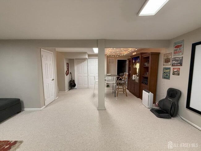 Building Photo - 37 Dorchester Dr