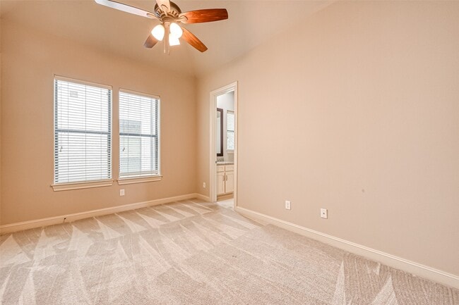 Building Photo - 5811 Kiam St