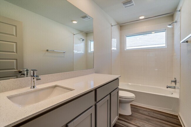 Building Photo - 200 Cupreata Ln