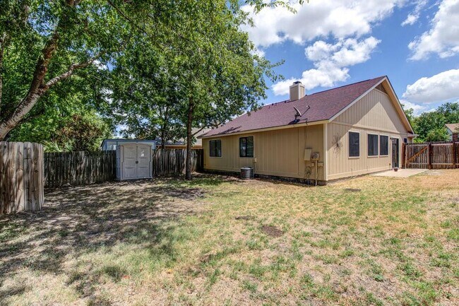 Building Photo - 12922 Meehan Dr