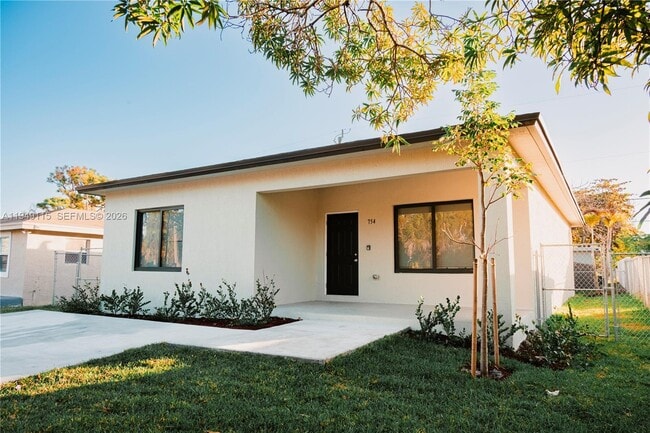 Building Photo - 820 Dr B J McCormick Ave