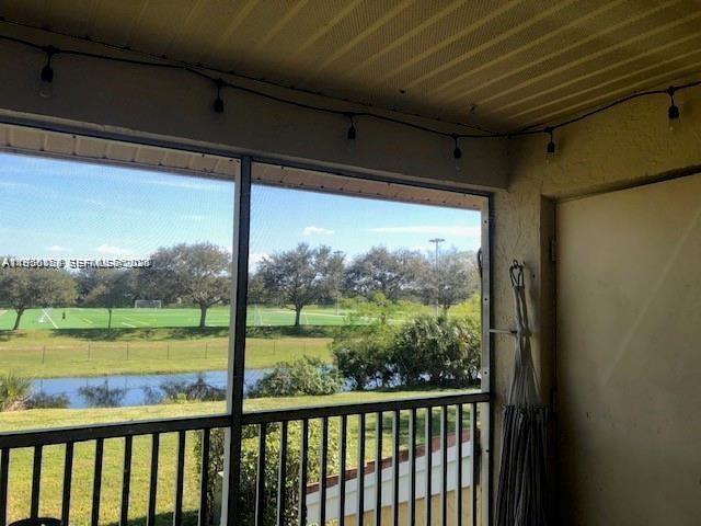 Building Photo - 1063 Coral Club Dr