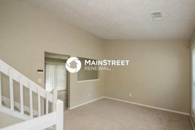 Building Photo - 3 Bedroom Pet-Friendly Home in Stone Mountain, GA with Main Street Renewal