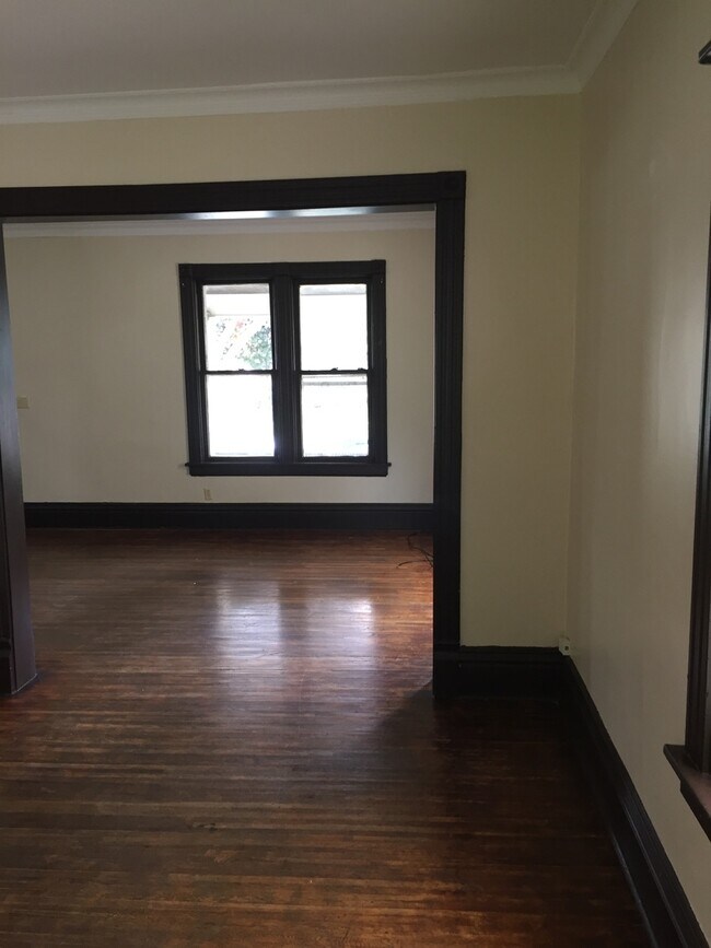Building Photo - 2 Bed 1 Bath House Aurora's Tanner Histori...