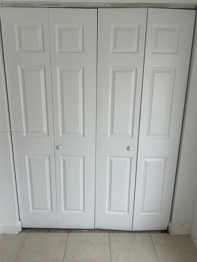 Building Photo - 3310 Pinewalk Dr N