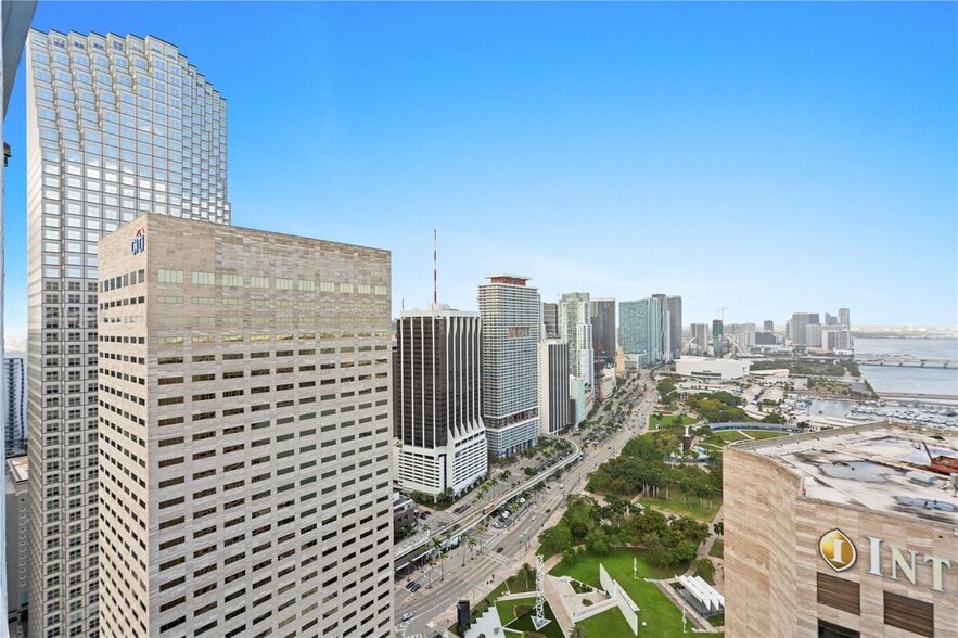 Building Photo - 335 S Biscayne Blvd