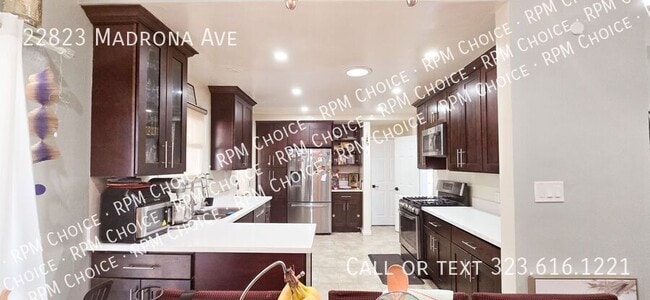 Building Photo - 22823 Madrona Ave