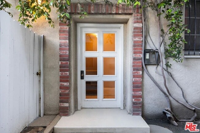 Building Photo - 6217 Orange St