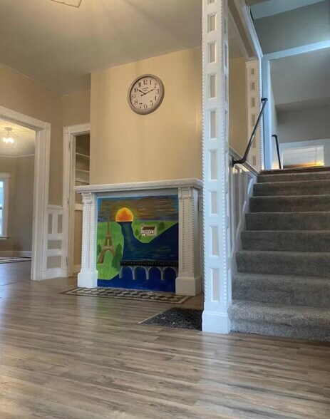 Building Photo - 13 Clarke St