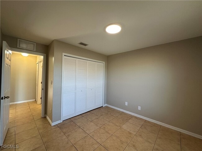 Building Photo - 2411 Park Rd