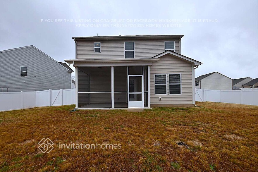 Building Photo - 124 Caprine Ct