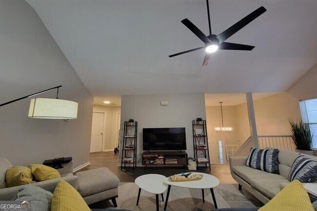 Building Photo - 3110 Crest Ridge Cir SW