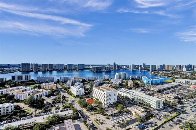 Building Photo - 17875 Collins Ave