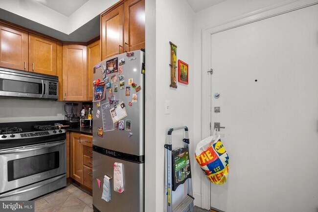Building Photo - 3220 17th St NW