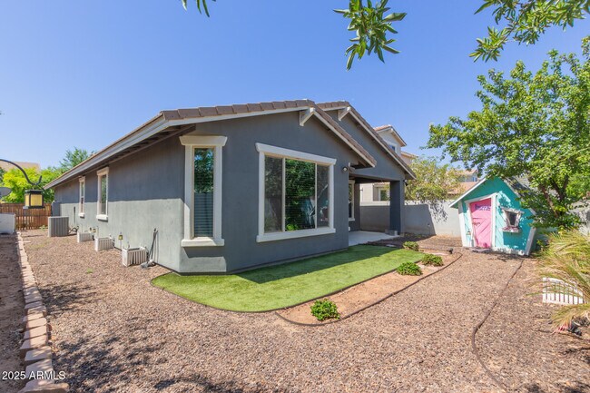 Building Photo - 4286 E Mesquite St