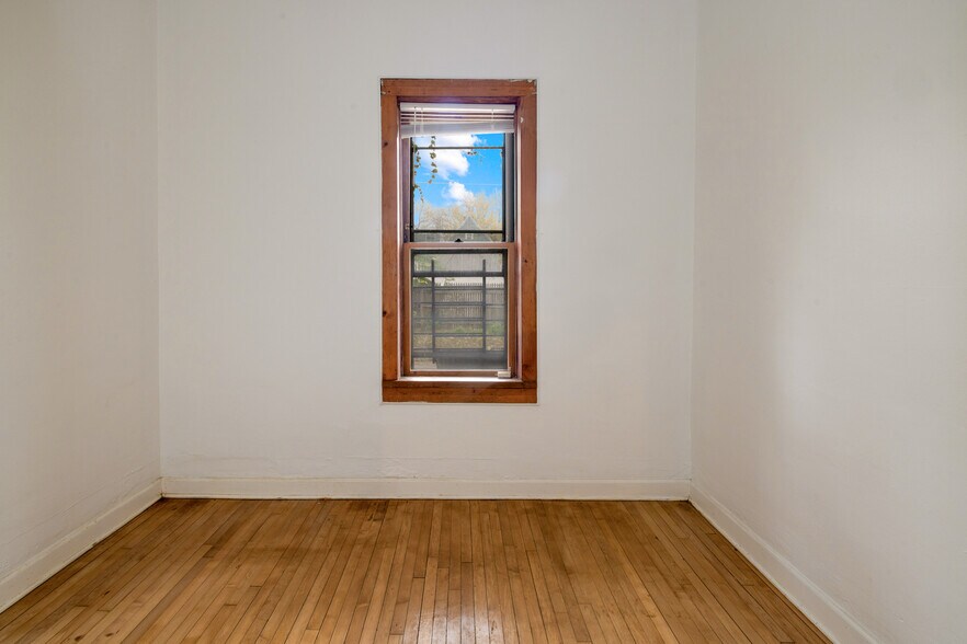 Den (or Bed 3) - 2772 N Bremen St